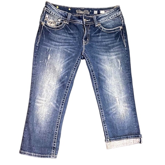 Miss Me Distressed Cropped Jeans - Picture 2 of 9